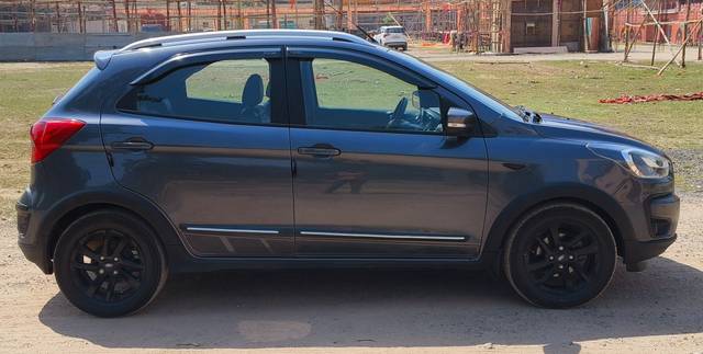 https://images10.gaadi.com/usedcar_image/3688332/original/img2922056__used_car_2922056_1700908853.jpg?imwidth=6401