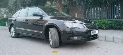 Skoda Superb Elegance 2.0 TDI CR AT Skoda Superb Elegance 2.0 TDI CR AT