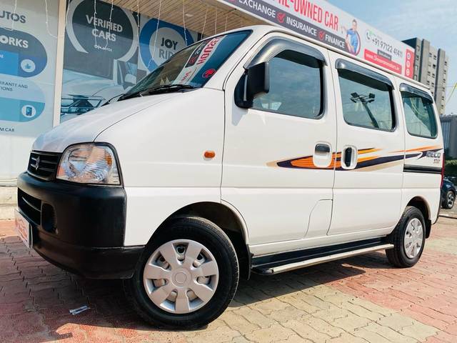 https://images10.gaadi.com/usedcar_image/3688345/original/processed_img2922066__used_car_2922066_1700909427.jpg?imwidth=6401