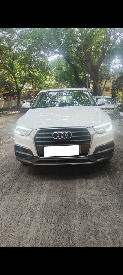 Audi Q3 30 TDI Premium FWD Audi Q3 30 TDI Premium FWD