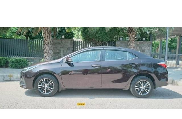 https://images10.gaadi.com/usedcar_image/3688362/original/processed_img2922079__used_car_2922079_1700909956.jpg?imwidth=6400
