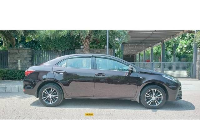 https://images10.gaadi.com/usedcar_image/3688362/original/processed_img2922079__used_car_2922079_1700909961.jpg?imwidth=6401