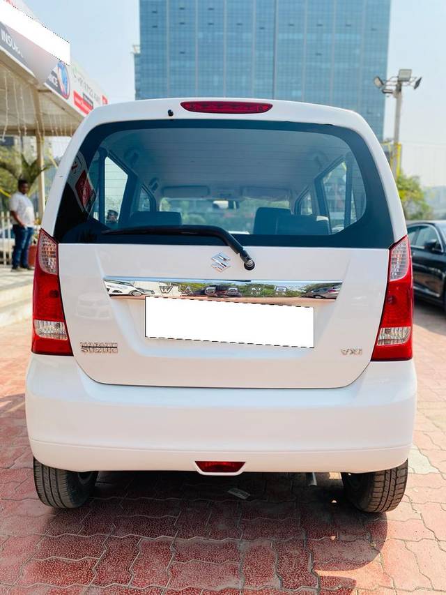 https://images10.gaadi.com/usedcar_image/3688375/original/processed_img2922087__usedcar_whatsappimage2023_11_02at13219pm_1__24361700910168_1700910284.jpeg?imwidth=6402