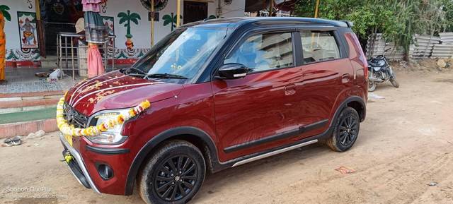 https://images10.gaadi.com/usedcar_image/3688379/original/processed_56fd6ce1-cb1d-4ee7-915c-3f412e0b4024.jpg?imwidth=6402