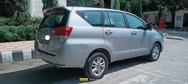 https://images10.gaadi.com/usedcar_image/3688398/original/processed_img2922100__used_car_2922100_1700911173.jpg?imwidth=6401