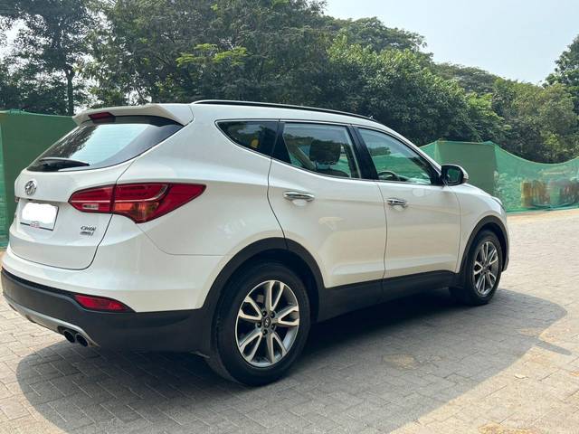 https://images10.gaadi.com/usedcar_image/3688417/original/processed_img2922114__usedcar_6_6241700911542_1700911569.jpg?imwidth=6402