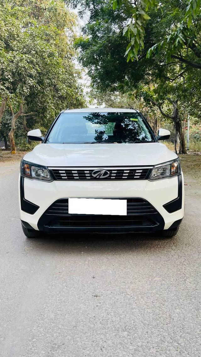 https://images10.gaadi.com/usedcar_image/3688429/original/processed_img2922126__used_car_2922126_1700911844.jpg?imwidth=6401