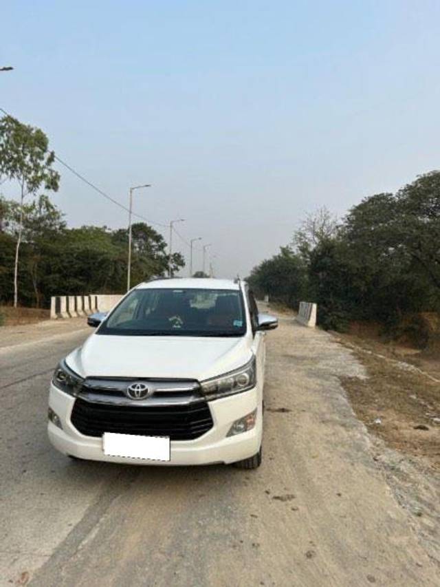 https://images10.gaadi.com/usedcar_image/3688453/original/processed_06b273f2-5d49-48f7-976e-6804072367e7.jpeg?imwidth=6400
