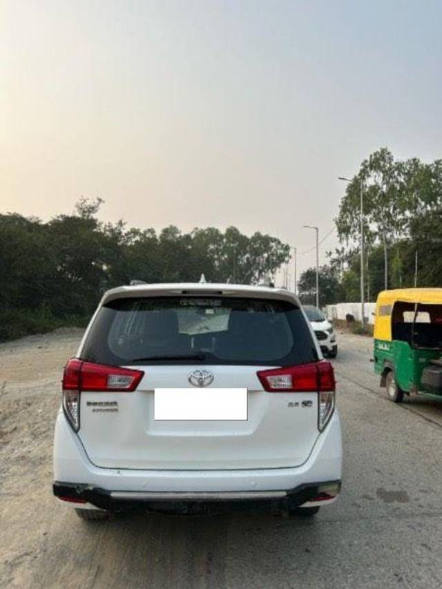 https://images10.gaadi.com/usedcar_image/3688453/original/processed_aa6d557a-b711-4f97-9e2e-c9155828f5af.jpeg?imwidth=6401