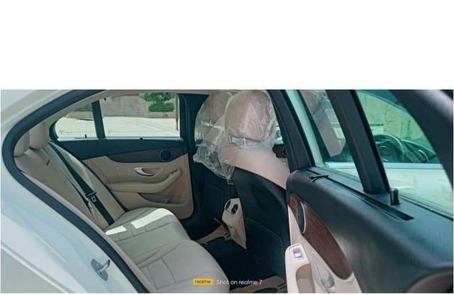 https://images10.gaadi.com/usedcar_image/3688465/original/processed_img2922151__used_car_2922151_1700912876.jpg?imwidth=6401