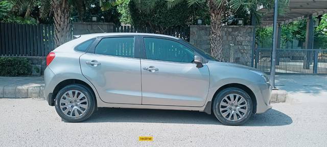 https://images10.gaadi.com/usedcar_image/3688475/original/processed_img2922156__used_car_2922156_1700913165.jpg?imwidth=6401