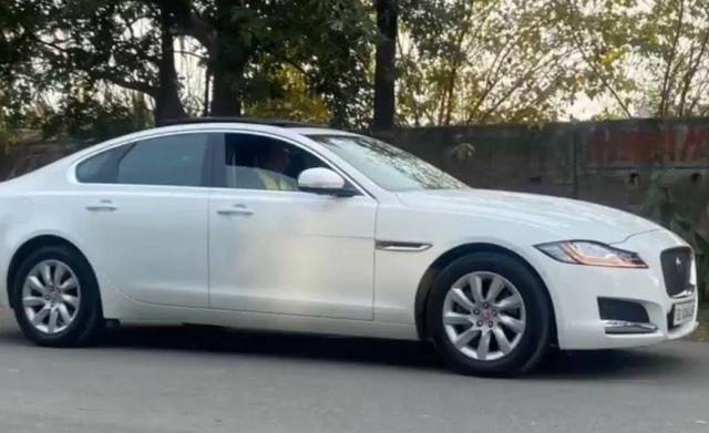 https://images10.gaadi.com/usedcar_image/3688491/original/processed_b45568ff-7e63-4c0f-a327-b8c71f1bf471.jpeg?imwidth=6401