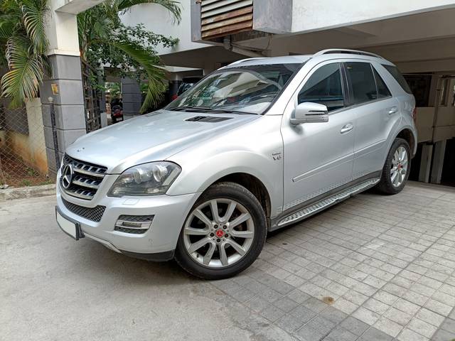 https://images10.gaadi.com/usedcar_image/3688503/original/img2922172__usedcar_img20231125161821_2021700914176_1700914221.jpg?imwidth=6402