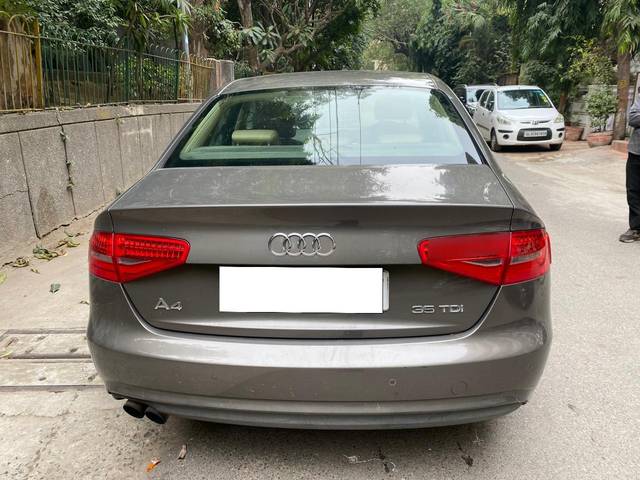 https://images10.gaadi.com/usedcar_image/3688508/original/processed_img2922175__used_car_2922175_1700914476.jpg?imwidth=6402