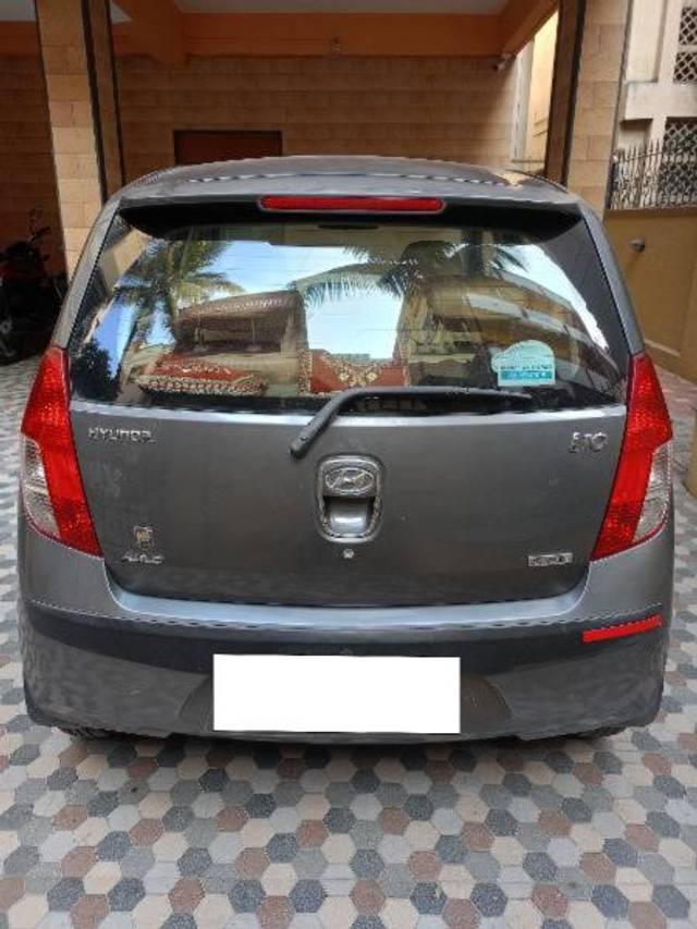 https://images10.gaadi.com/usedcar_image/3688521/original/processed_23c0977d-d2f1-4033-a298-507c1a618dc8.jpg?imwidth=6401
