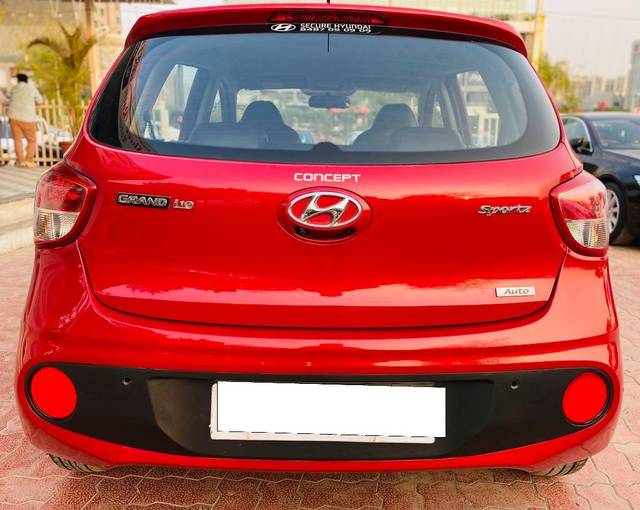 https://images10.gaadi.com/usedcar_image/3688561/original/processed_img2922209__used_car_2922209_1700916139.jpg?imwidth=6401