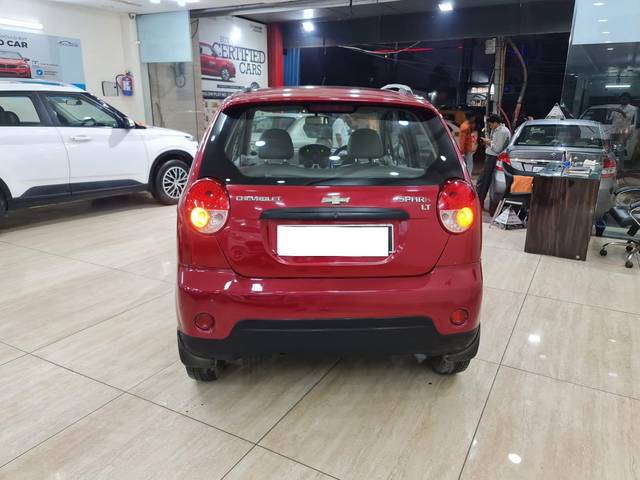 https://images10.gaadi.com/usedcar_image/3688563/original/processed_img2922211__used_car_2922211_1700916179.jpg?imwidth=6402