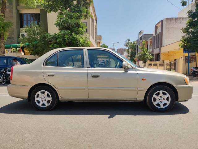 https://images10.gaadi.com/usedcar_image/3688574/original/processed_img2922218__used_car_2922218_1700916462.jpg?imwidth=6401