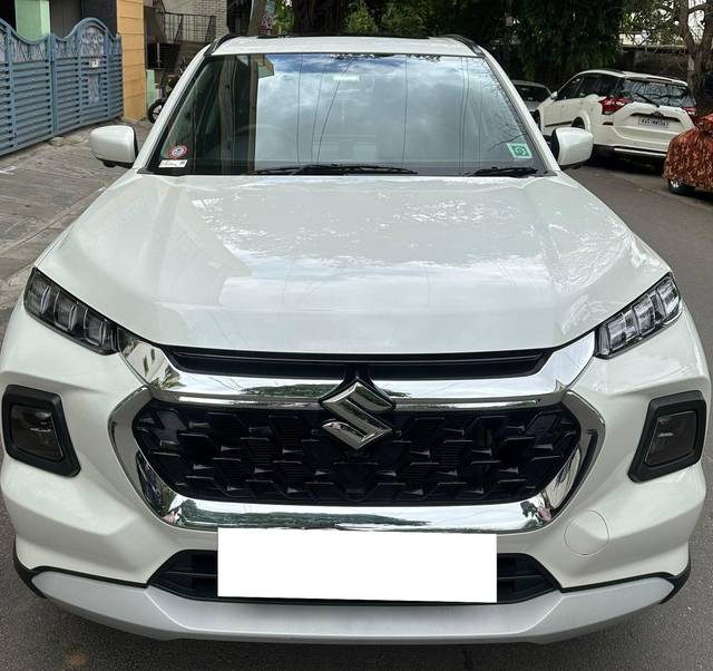 https://images10.gaadi.com/usedcar_image/3688575/original/processed_img2922219__used_car_2922219_1700916479.jpg?imwidth=6400