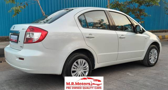 https://images10.gaadi.com/usedcar_image/3688624/original/processed_img2922239__used_car_2922239_1700918249.jpg?imwidth=6402