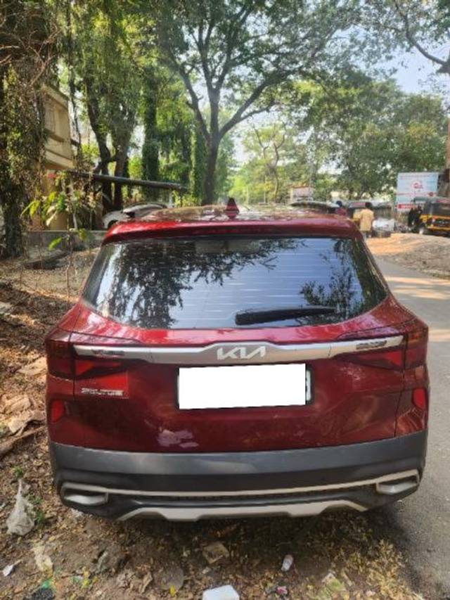https://images10.gaadi.com/usedcar_image/3688635/original/processed_7abf71fa-818a-4f61-9b30-c97126b44431.jpg?imwidth=6401