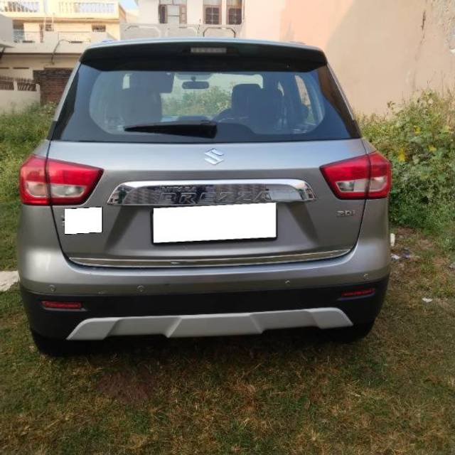https://images10.gaadi.com/usedcar_image/3688660/original/processed_9f6d0d19-e71a-457d-a447-3d4400a014b0.jpg?imwidth=6402