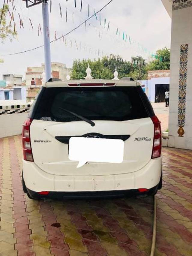 https://images10.gaadi.com/usedcar_image/3688667/original/processed_5e07ec0b-0727-432c-8985-c3a7a743f66f.jpg?imwidth=6401