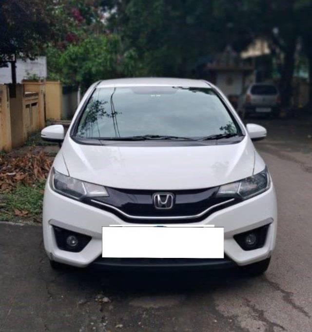 https://images10.gaadi.com/usedcar_image/3688704/original/processed_img2922263__usedcar_1_5701700921858_1700921872.jpeg?imwidth=6400
