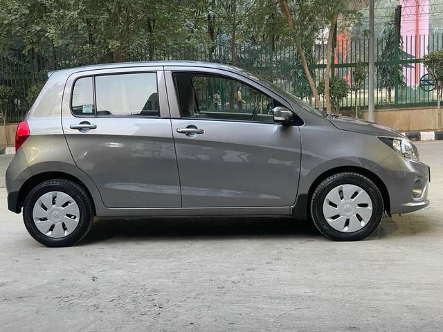 https://images10.gaadi.com/usedcar_image/3688722/original/img2922267__used_car_2922267_1700922982.jpg?imwidth=6401