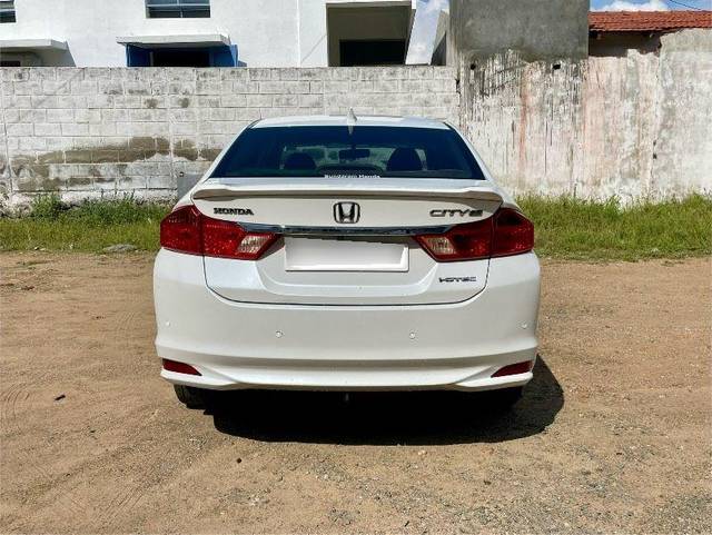 https://images10.gaadi.com/usedcar_image/3688743/original/processed_23b853f5-98b4-4c77-89cf-1b0e49618fd6.jpeg?imwidth=6401