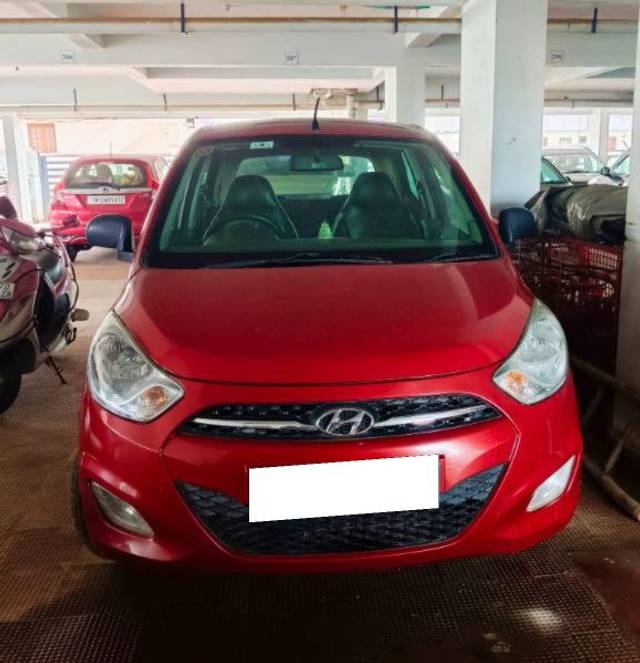 https://images10.gaadi.com/usedcar_image/3688768/original/processed_8907a100-63ad-4f9b-9bde-641e3f325ba6.jpg?imwidth=6400
