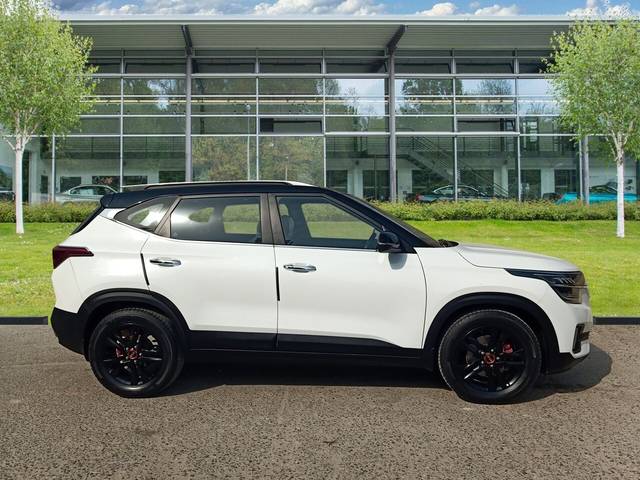 https://images10.gaadi.com/usedcar_image/3688910/original/img2922294__used_car_2922294_1700934069.jpg?imwidth=6401