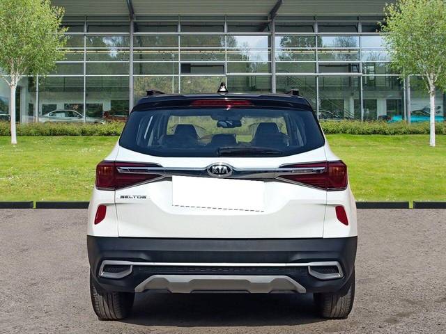 https://images10.gaadi.com/usedcar_image/3688910/original/processed_img2922294__used_car_2922294_1700935035.jpg?imwidth=6402