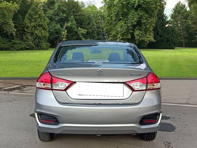 https://images10.gaadi.com/usedcar_image/3688920/original/processed_img2922296__used_car_2922296_1700934622.jpg?imwidth=6401