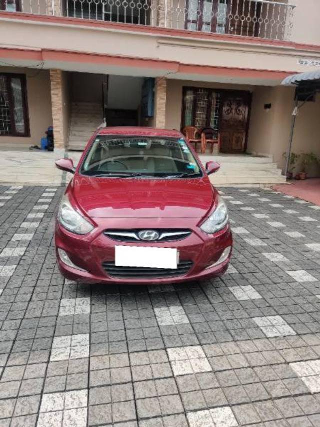 https://images10.gaadi.com/usedcar_image/3688977/original/processed_2028fc68-e459-40be-b594-66a189438cb4.jpg?imwidth=6401