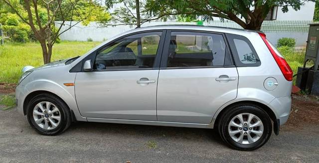 https://images10.gaadi.com/usedcar_image/3689005/original/processed_cfe676d1-229e-44d9-9995-5315b0ab6f4d.jpeg?imwidth=6402