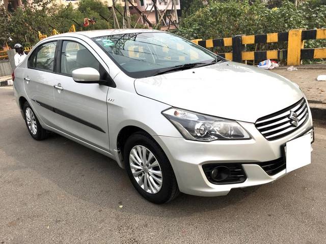 https://images10.gaadi.com/usedcar_image/3689095/original/processed_img2922332__usedcar_b_40521700966598_1700966610.jpg?imwidth=6400