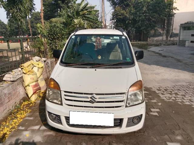 https://images10.gaadi.com/usedcar_image/3689178/original/processed_07bfb077-9a9b-4c32-9ad5-2cd82e5de15a.jpg?imwidth=6402