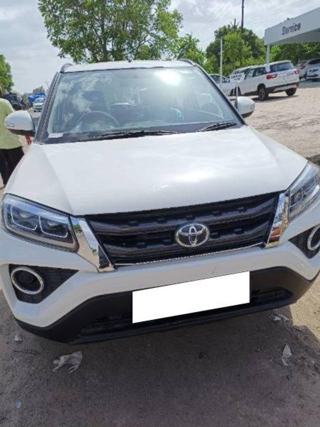 https://images10.gaadi.com/usedcar_image/3689180/original/processed_b812831f-d6e7-4ef5-904c-8594d1881b9f.jpg?imwidth=6400
