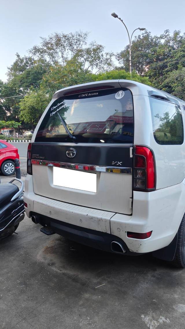https://images10.gaadi.com/usedcar_image/3689365/original/processed_img2922429__used_car_2922429_1701171230.jpg?imwidth=6401
