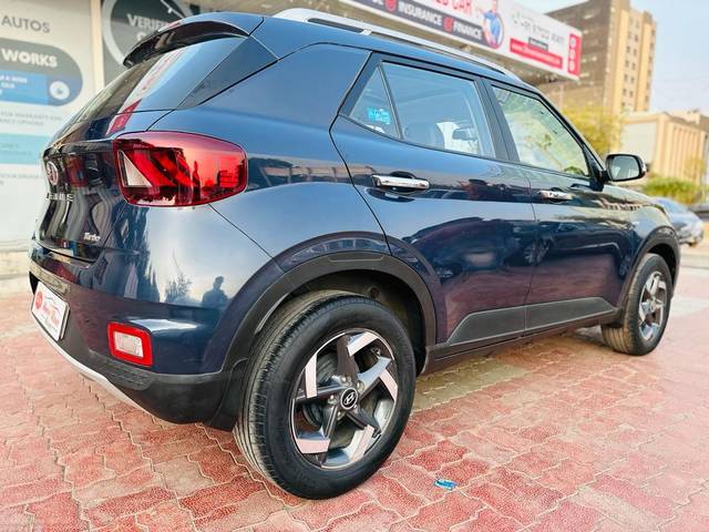 https://images10.gaadi.com/usedcar_image/3689391/original/processed_img2922442__used_car_2922442_1700982563.jpg?imwidth=6401
