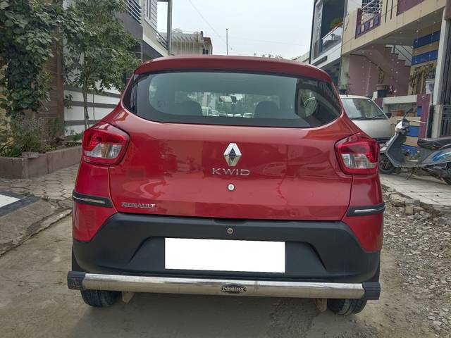 https://images10.gaadi.com/usedcar_image/3689393/original/processed_img2922444__used_car_2922444_1700982667.jpg?imwidth=6401