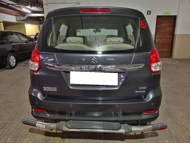https://images10.gaadi.com/usedcar_image/3689417/original/processed_img2922453__usedcar_img_20231023_wa0025_27821700983179_1700983261.jpg?imwidth=6402