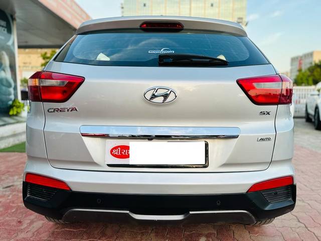 https://images10.gaadi.com/usedcar_image/3689423/original/processed_img2922454__used_car_2922454_1700983593.jpg?imwidth=6402