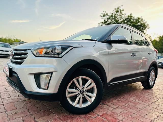 https://images10.gaadi.com/usedcar_image/3689423/original/processed_img2922454__used_car_2922454_1700983600.jpg?imwidth=6400