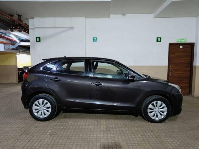 https://images10.gaadi.com/usedcar_image/3689451/original/processed_img2922472__usedcar_3128629_29676_4_1695711637089_27821700983847_1700983902.jpg?imwidth=6401
