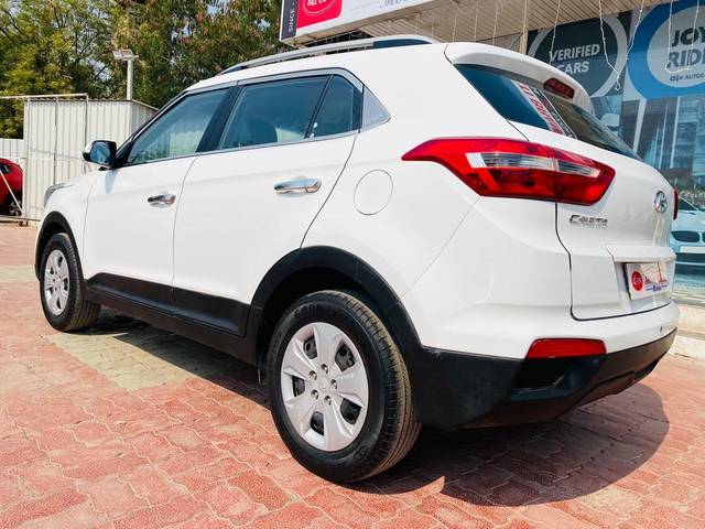 https://images10.gaadi.com/usedcar_image/3689465/original/processed_img2922481__used_car_2922481_1700984664.jpg?imwidth=6401