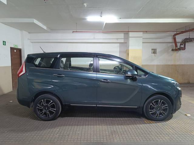 https://images10.gaadi.com/usedcar_image/3689483/original/processed_img2922485__used_car_2922485_1701955748.jpg?imwidth=6401