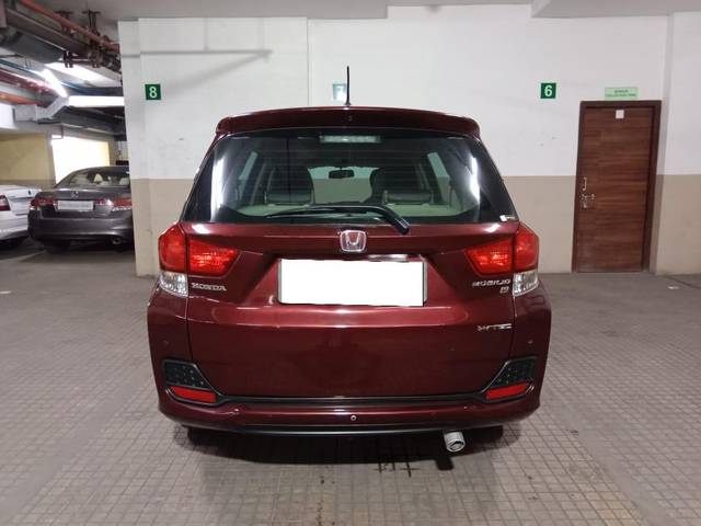 https://images10.gaadi.com/usedcar_image/3689510/original/processed_img2922491__usedcar_img_20231116_wa0036_27821700986486_1700986588.jpg?imwidth=6402