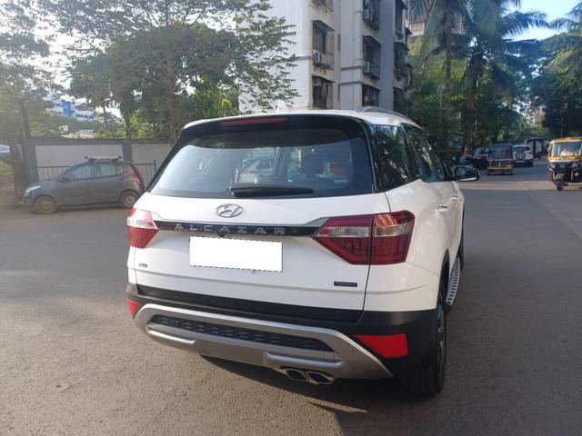 https://images10.gaadi.com/usedcar_image/3689568/original/processed_img2922512__usedcar_7d7adbe2_9adf_462c_acc3_de49a956e63c_1541700988063_1700988106.jpg?imwidth=6402